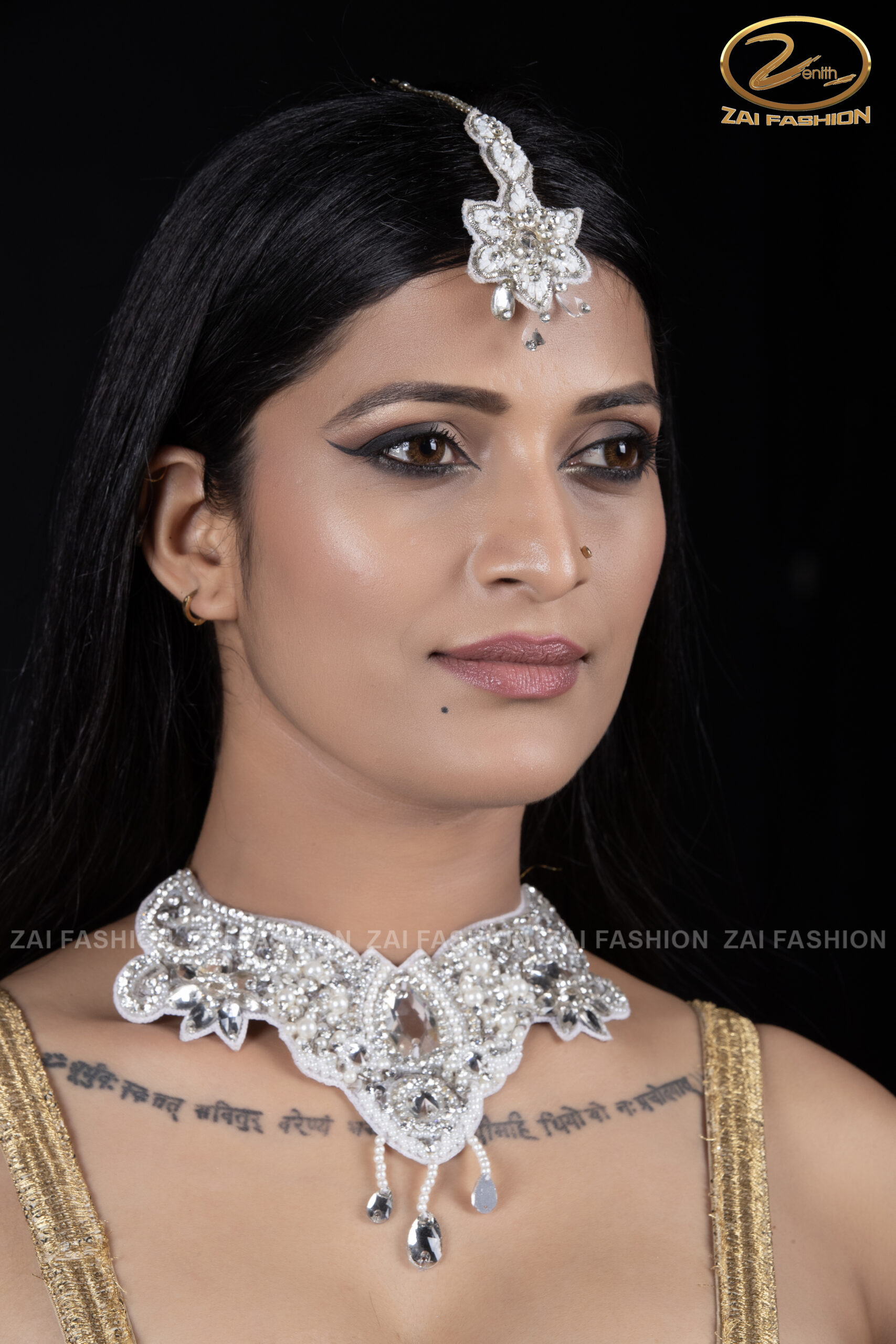 Handmade Crystal Mang Tika Set - Image 2