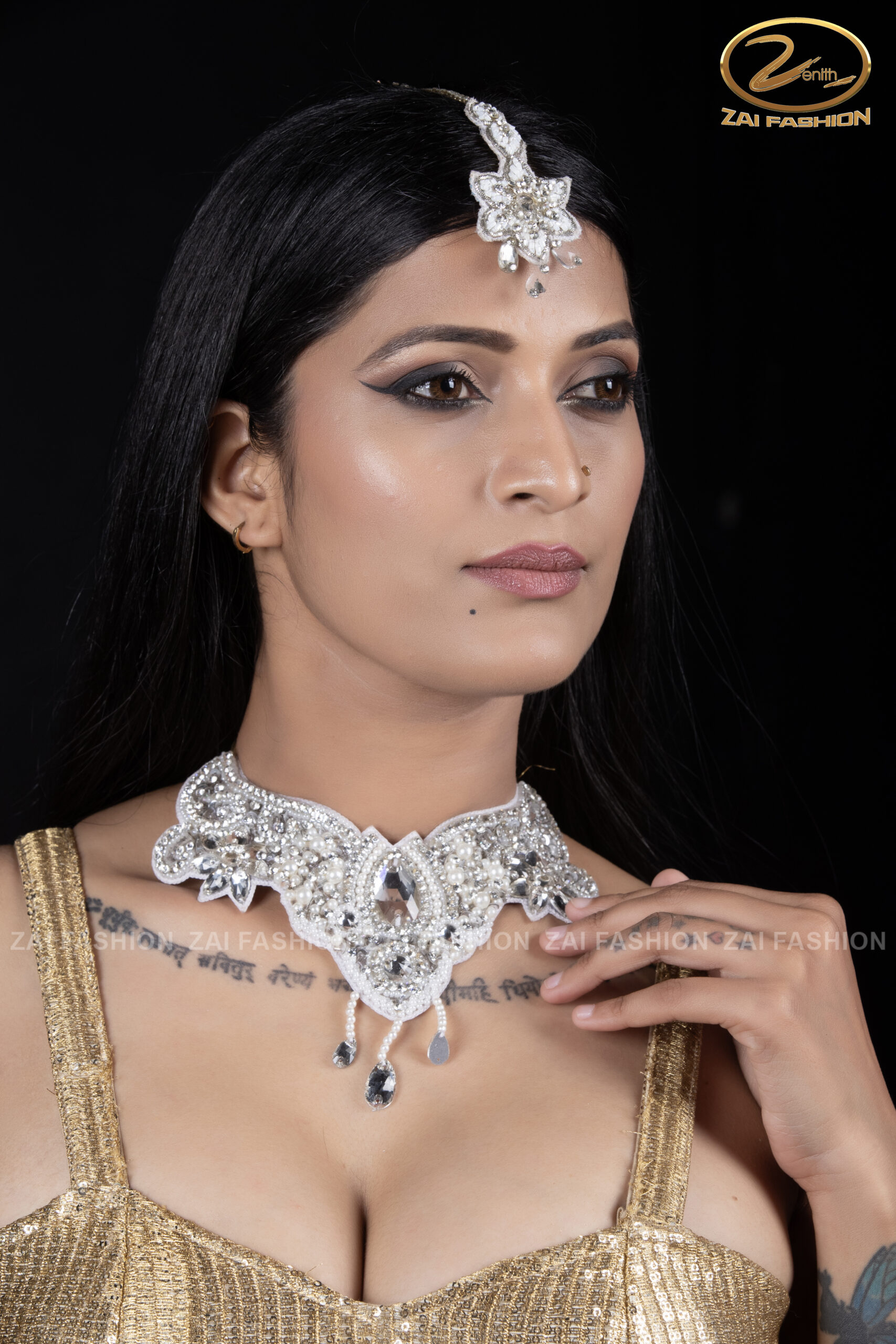 Handmade Crystal Mang Tika Set - Image 3