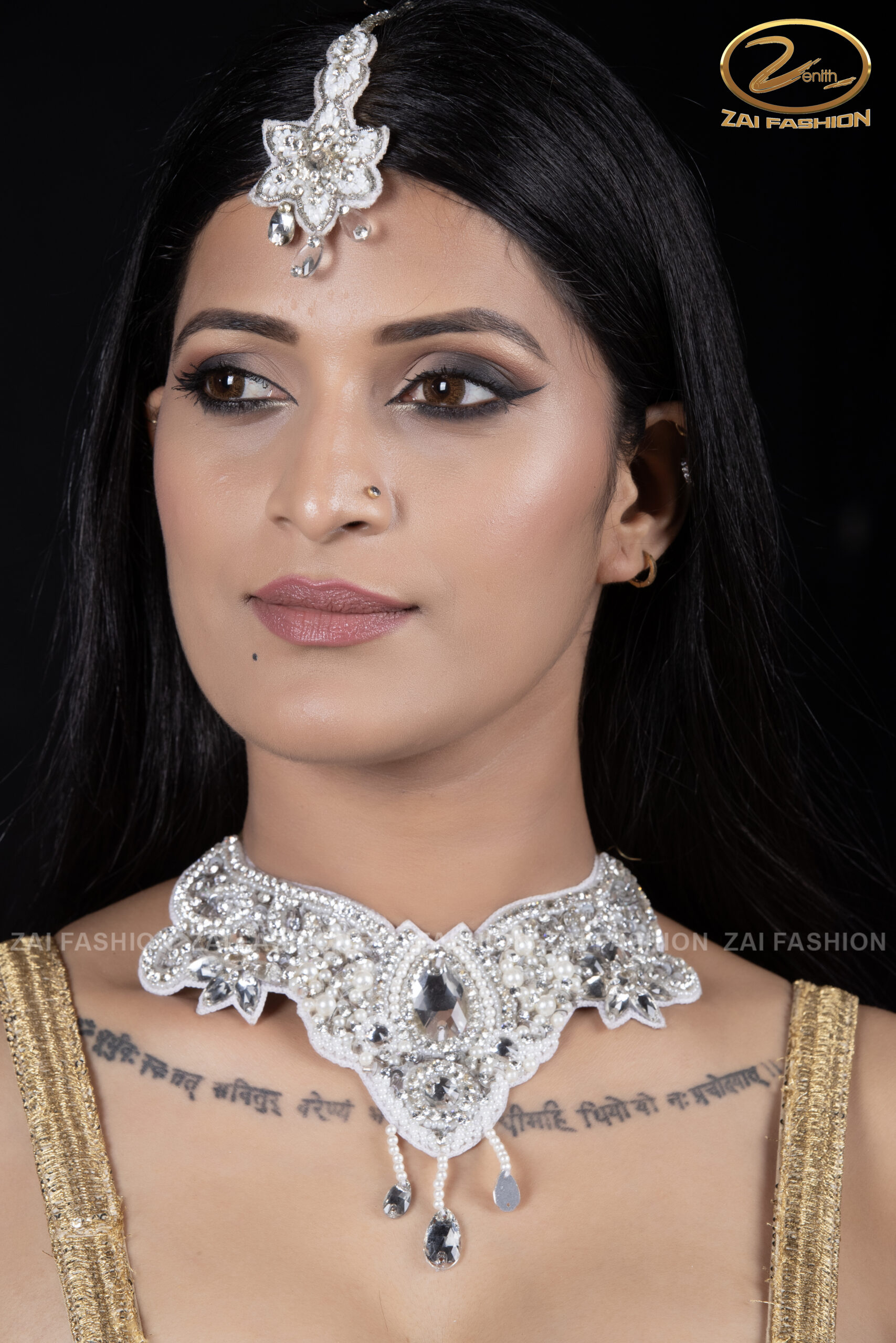 Handmade Crystal Mang Tika Set - Image 4